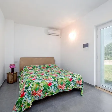 Helloapulia - Design Trulli Sampaolo With Private Pool - Heated On Request - Pet Friendly וילה